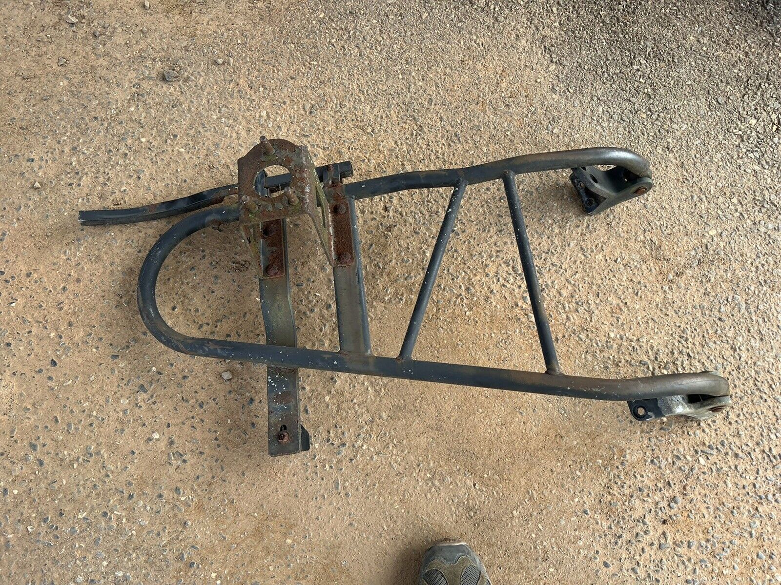 1984-1990 Ford Bronco II Spare Tire Carrier Swing Out OEM 2