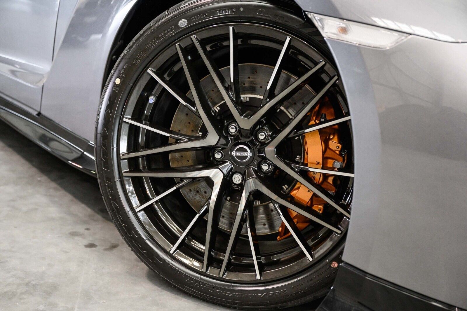 Nissan GT-R R35 2021+ OEM Wheels & Michelin Pilot Sport 4S tires 275 315