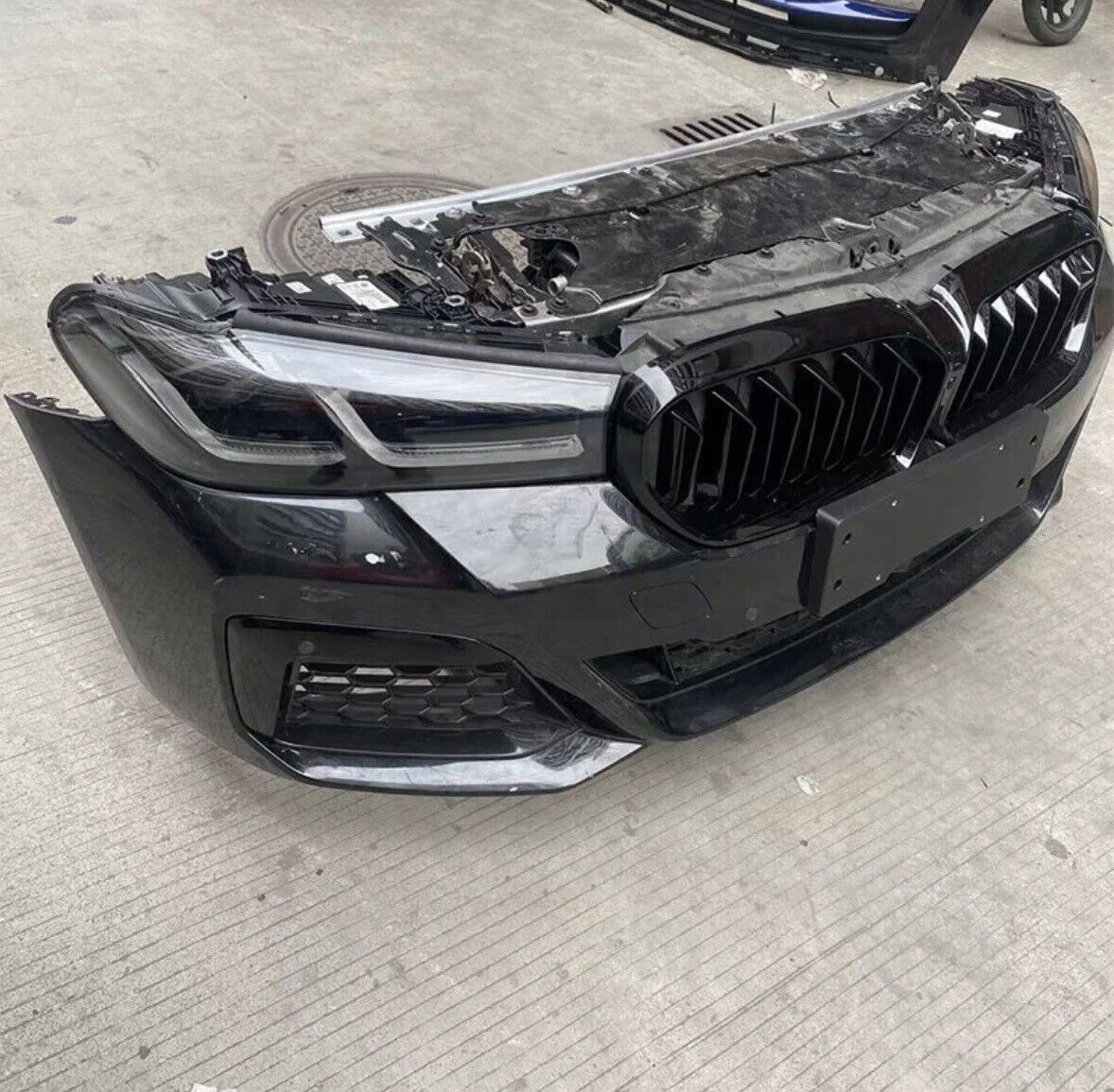 ✅2021-2023 BMW M550i Complete Front Bumper Assembly