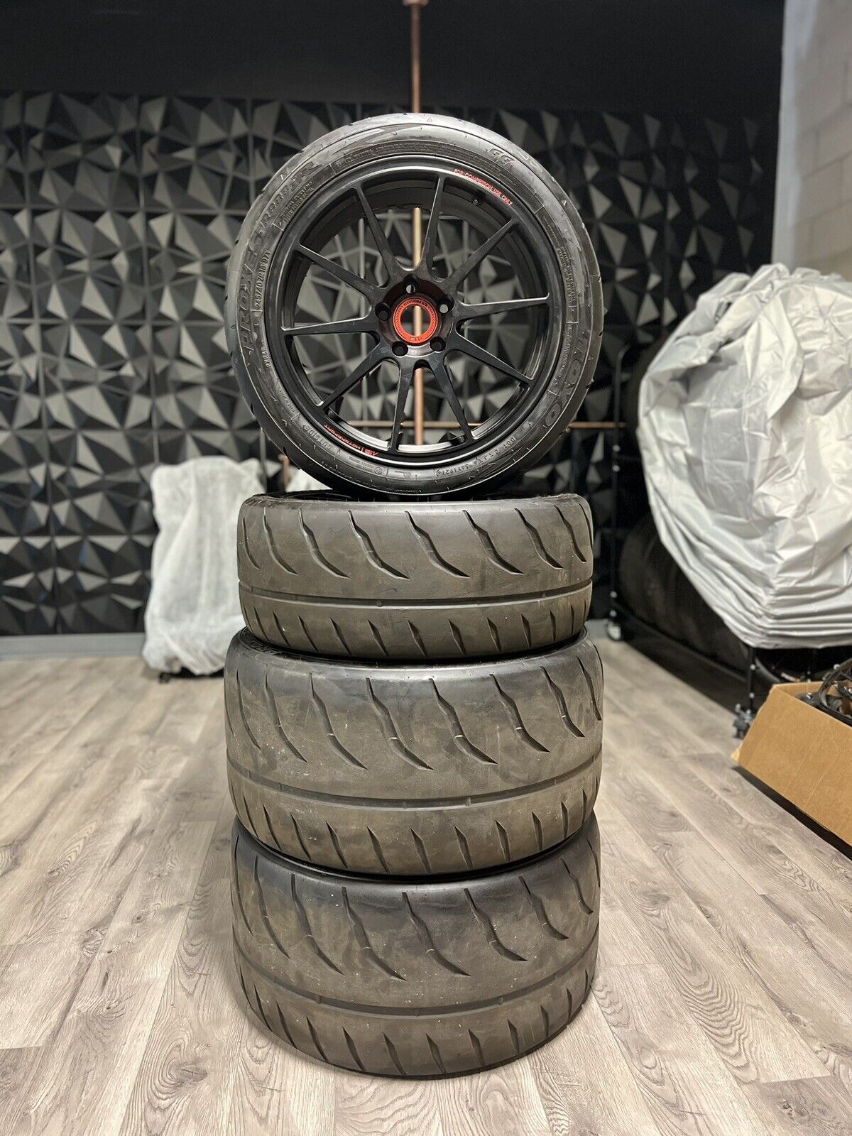 Lamborghini Huracan racing wheels and tires
