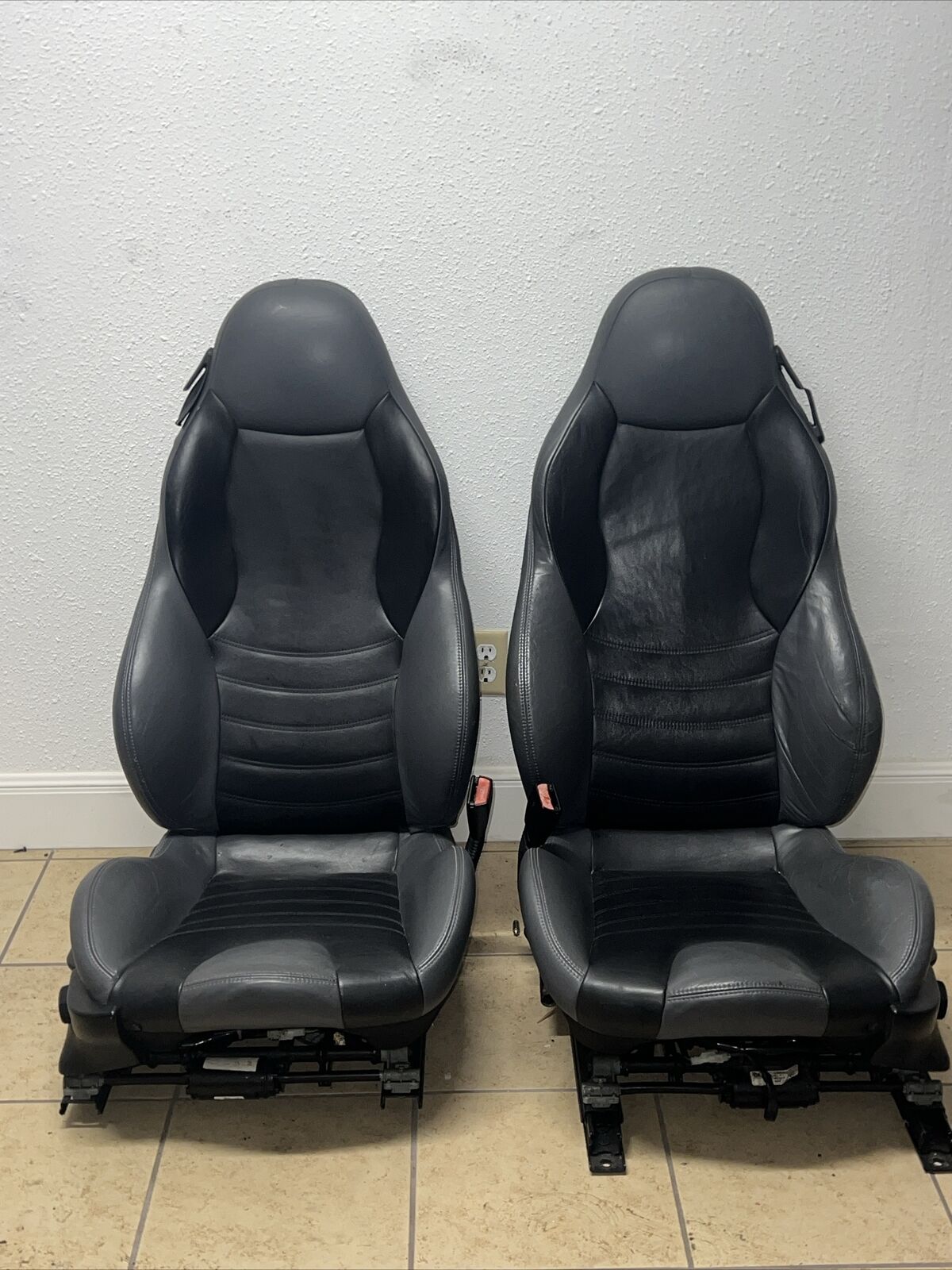 GENUINE 98-02 BMW Z3 M ROADSTER GRAY AND BLACK INTERIOR FRONT LEATHER SEATS