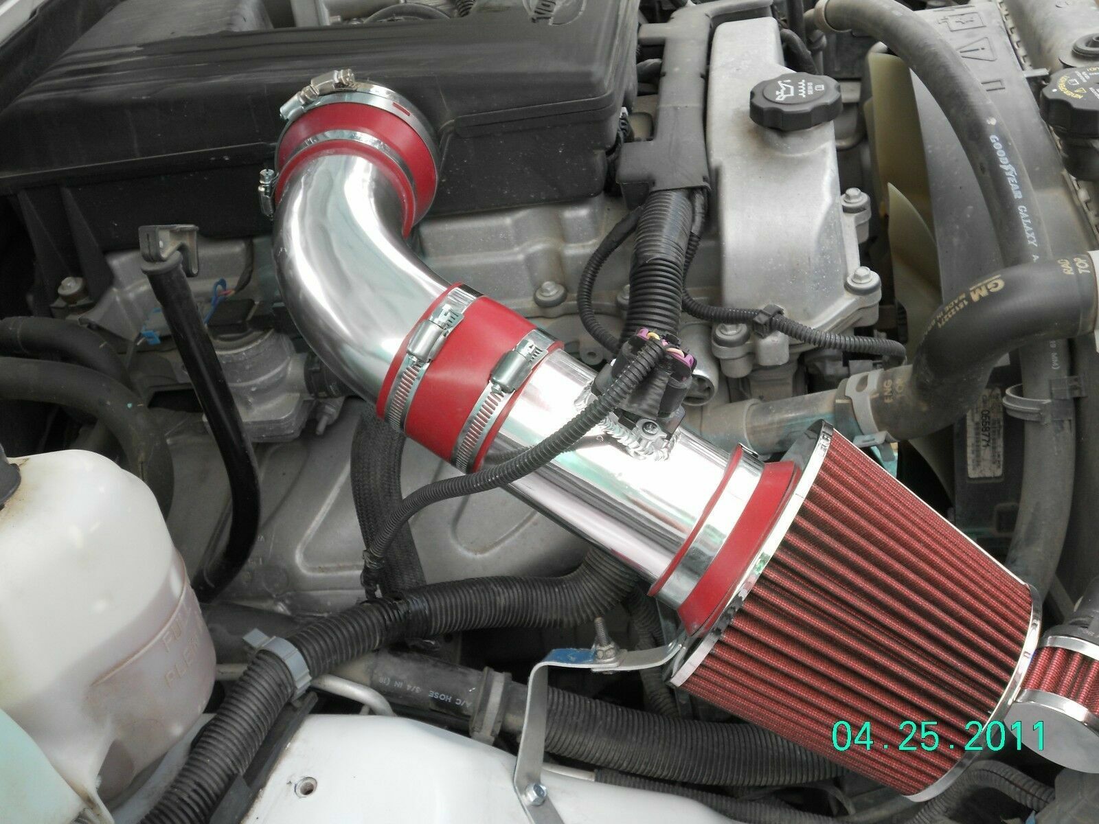 Short Ram Air Intake Kit + RED Filter for 07-12 Colorado / Canyon 2.9L 3.7L