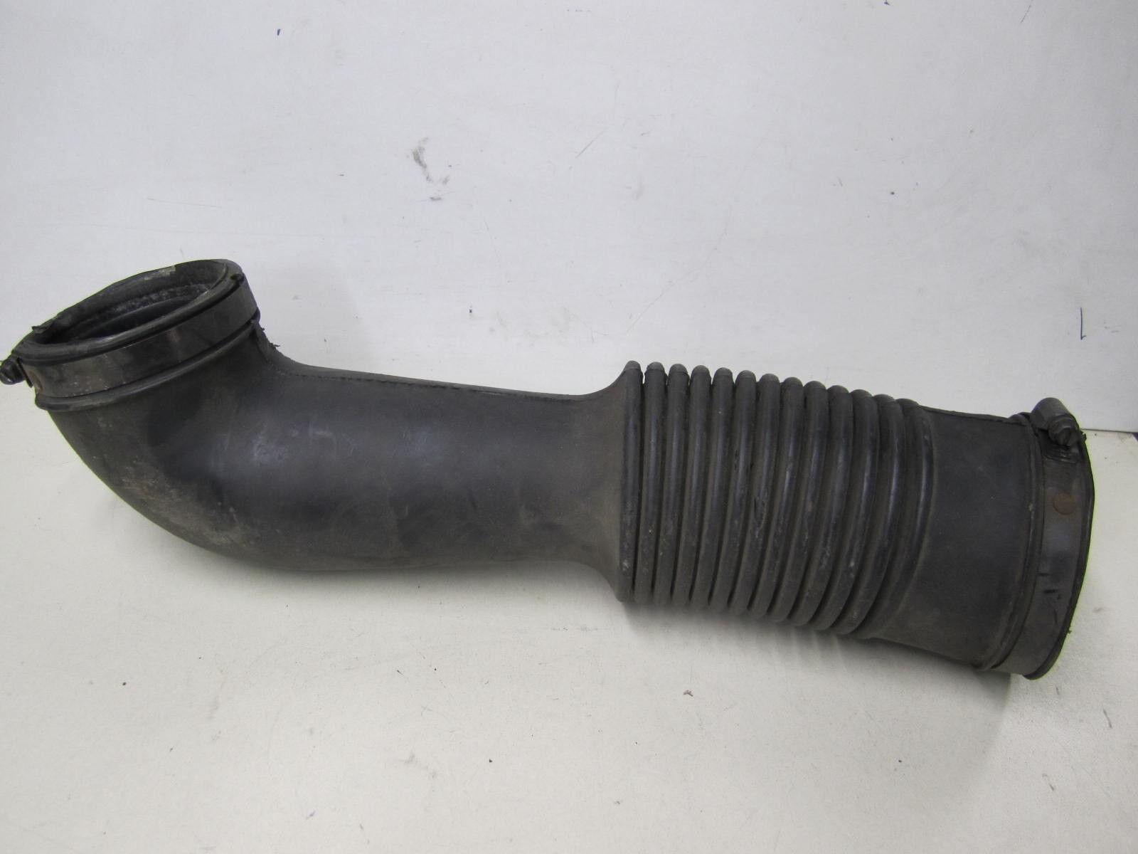 LINCOLN MARK VII 84 85 86 87 88 89 90 91 92  84-92 AIR DUCT INTAKE COMPONENT OEM