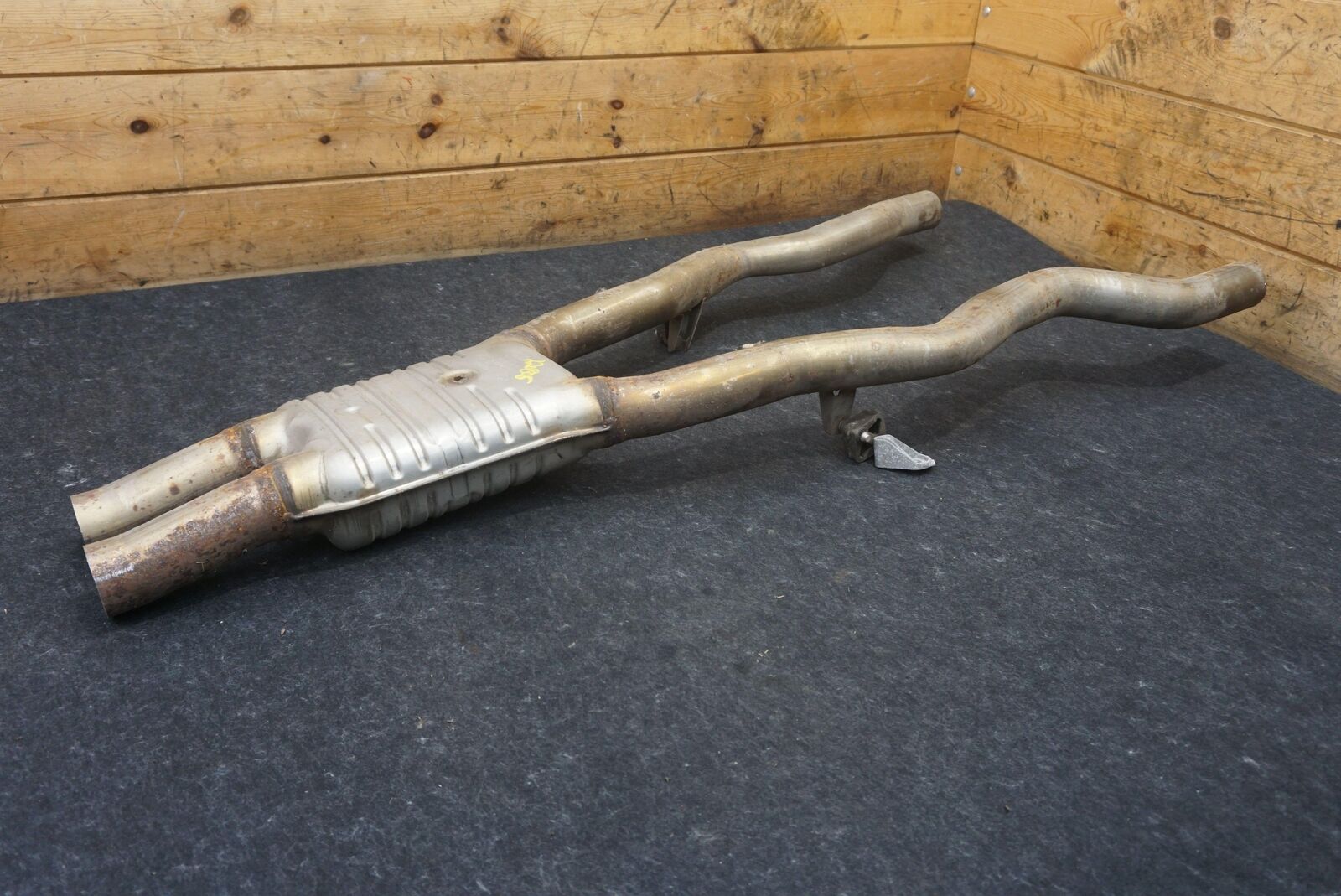 Front Center Resonator Muffler Exhaust Pipe 18309488150 BMW 840i Gran Coupe 20