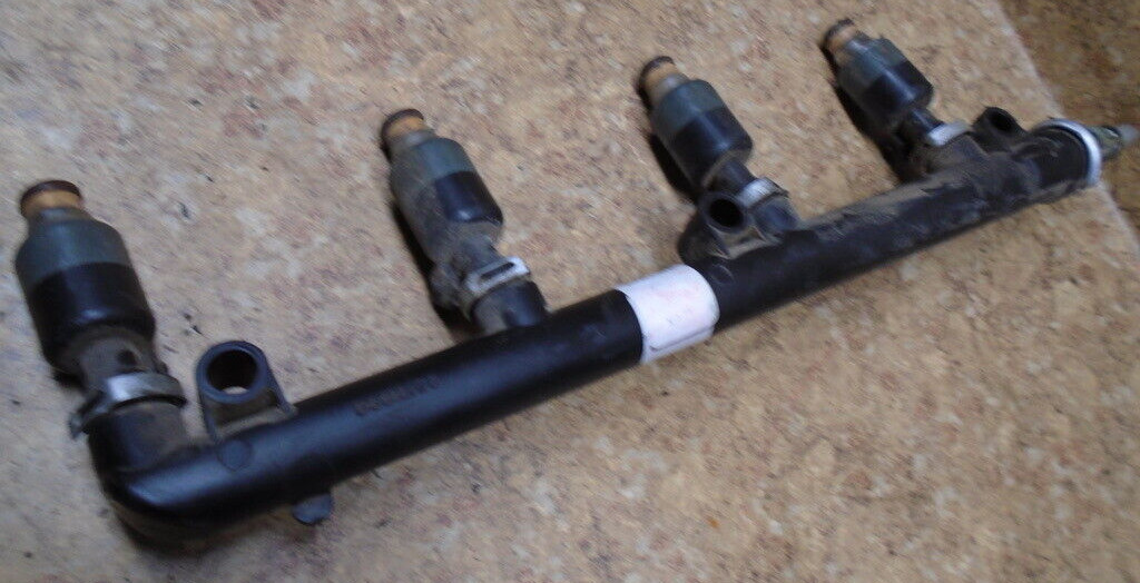 2001 Saturn SC2 SC 2 S Series Fuel Gas Intake Injectors Rail System Injection 99