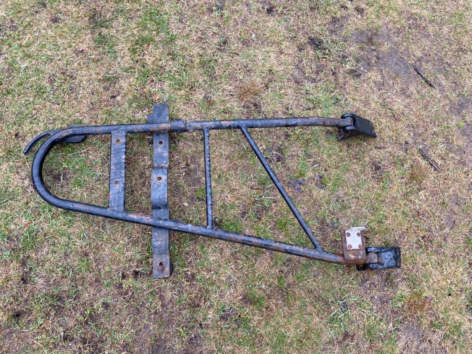 1992-1996 Ford Bronco Full Size Tailgate Spare Tire Carrier Mount