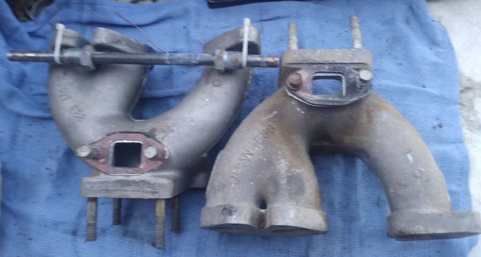 1970-1973 DATSUN 240z 260z intake manifolds E88 with coolant crossover tube