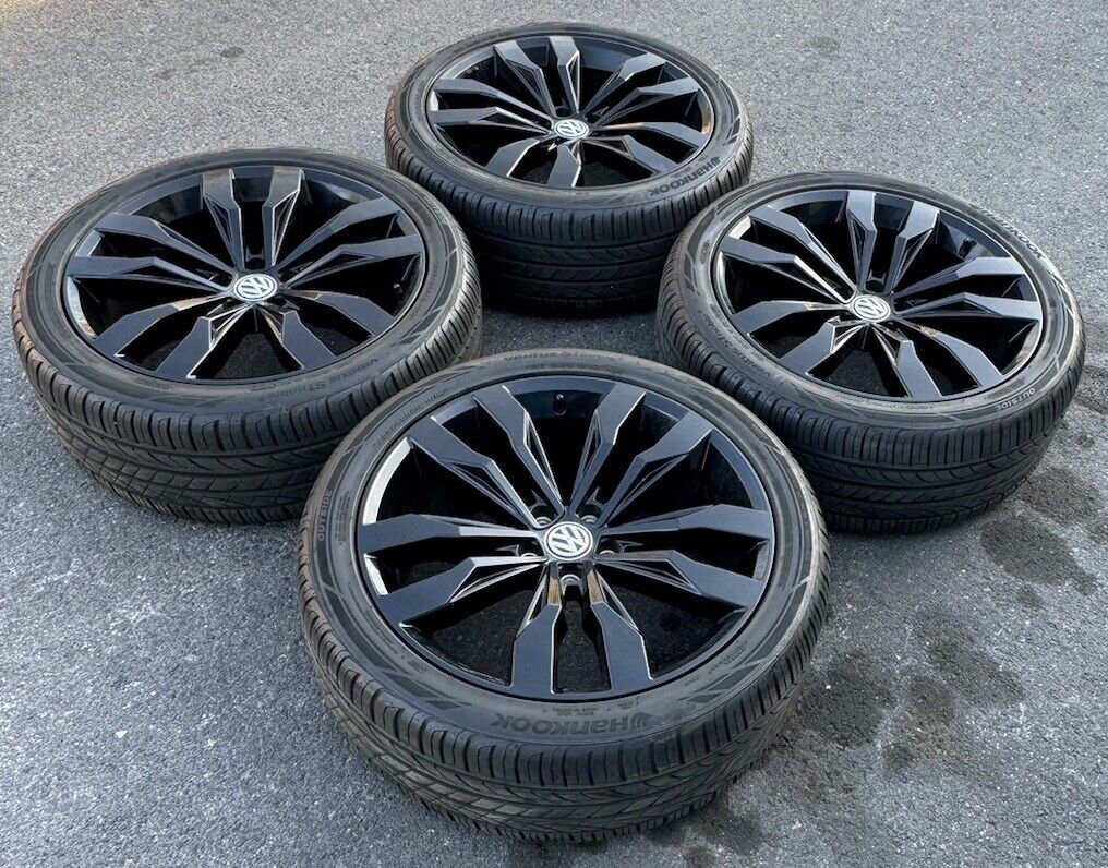 Original Set Of (4)  20” VW Tiguan Black Gloss  5NA601025G With Tires