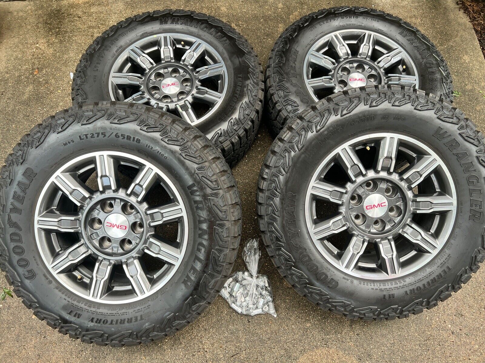 GMC Sierra 1500 AT4 OEM 18” Wheels 2023/24 Gunmetal Set Of 4 w/Goodyear Tires
