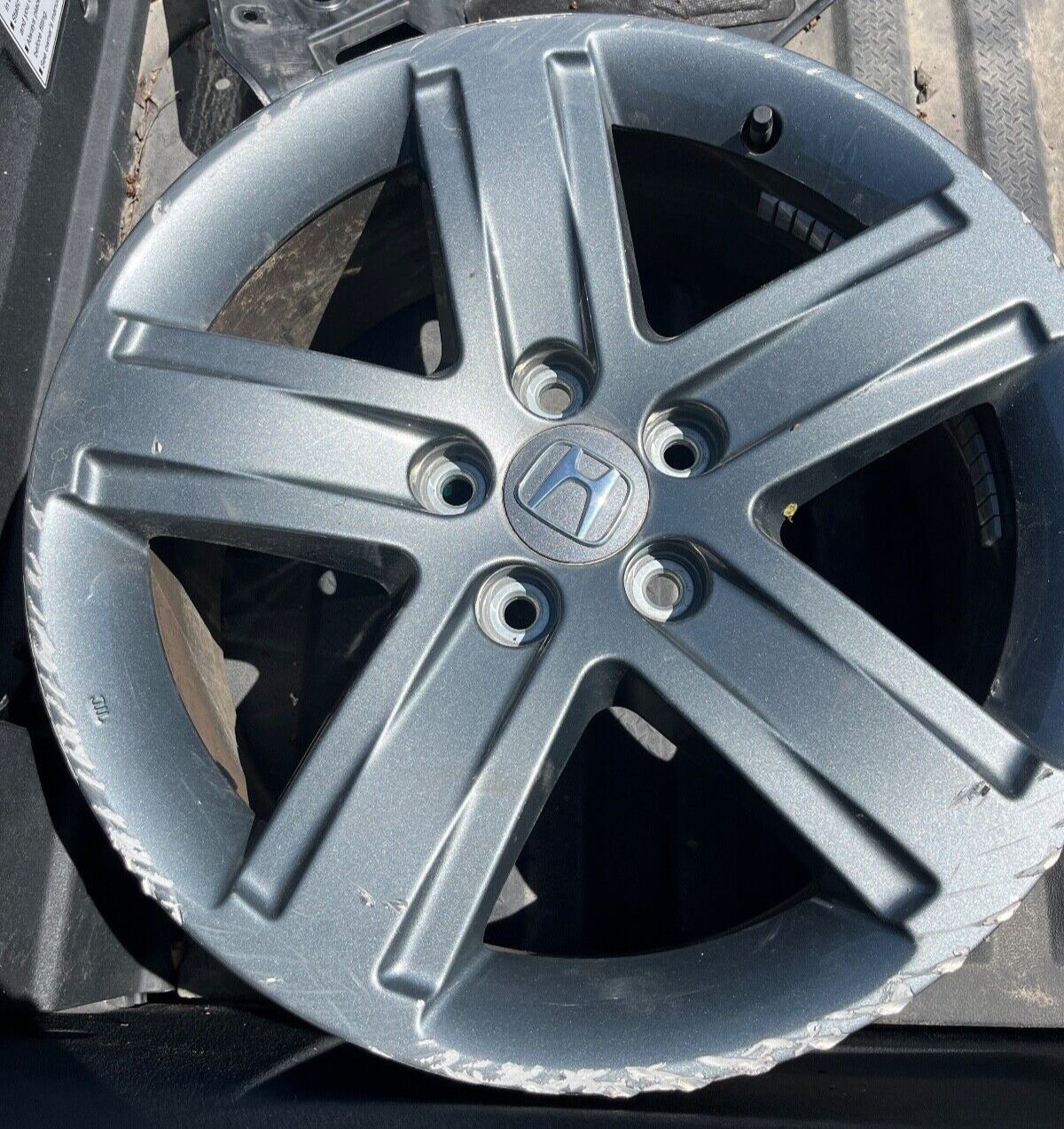genuine honda Ridgeline wheel 18 GRAY as is 2017-23