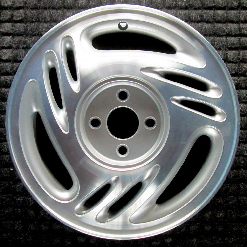 Saturn SC1 Machined w/ Silver Pockets 15 inch OEM Wheel 1997 to 1999