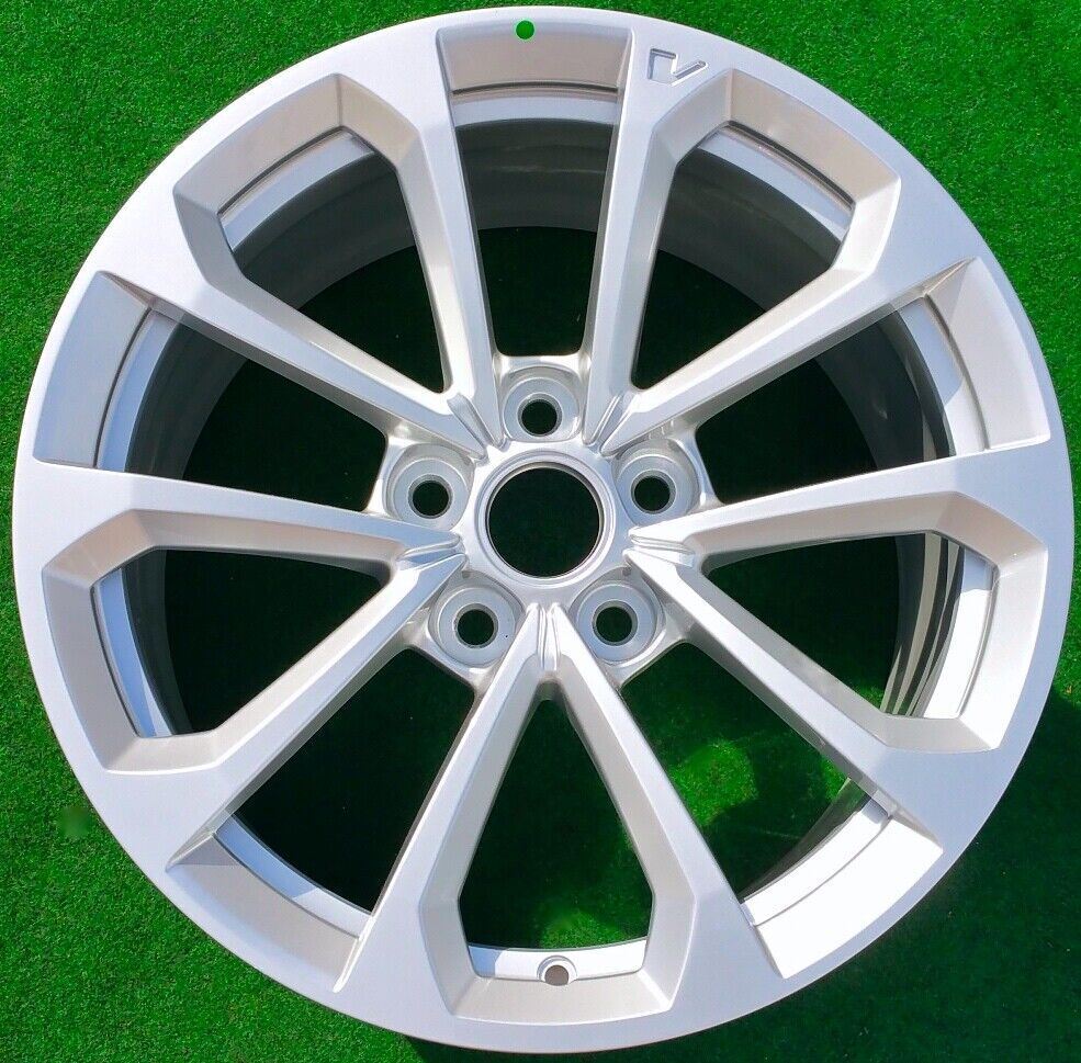 Factory Cadillac ATSV Wheel Rear ATS-V Genuine GM OEM 18 x 9.5 R37 22942958 4771