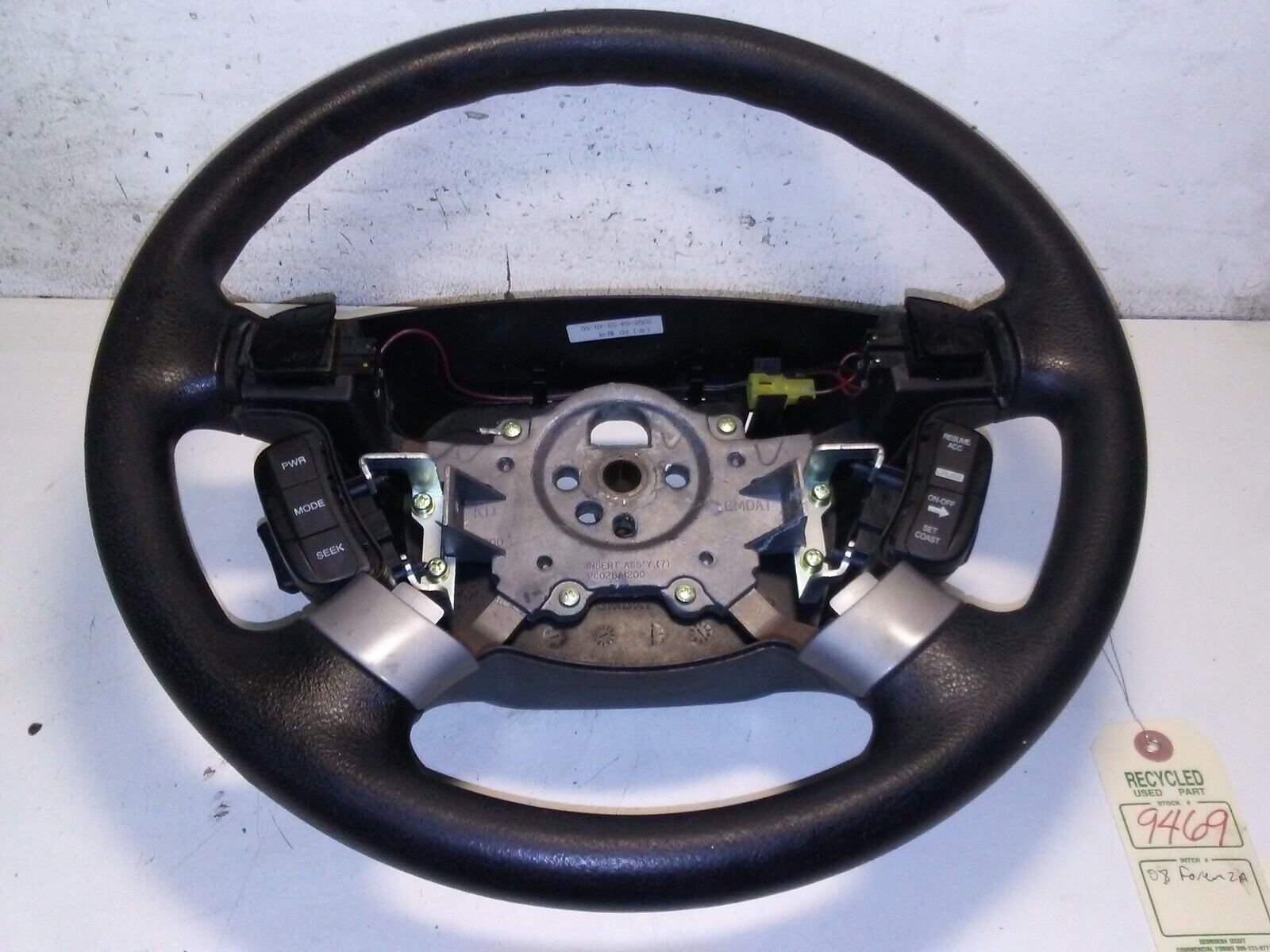 2008 Suzuki Forenza Steering Wheel OEM #9469