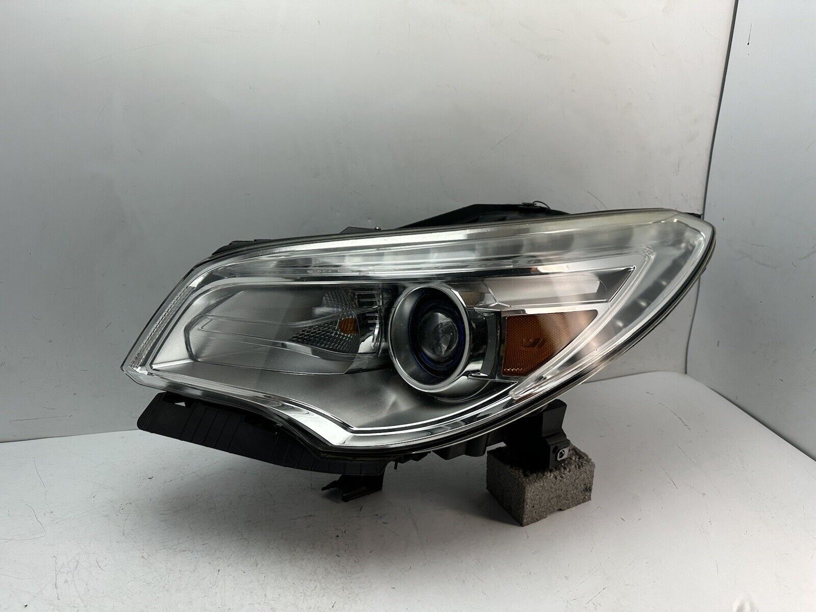 2013-2017 Buick Enclave Xenon HID Left LH Driver Side AFS Adaptive Headlight OEM