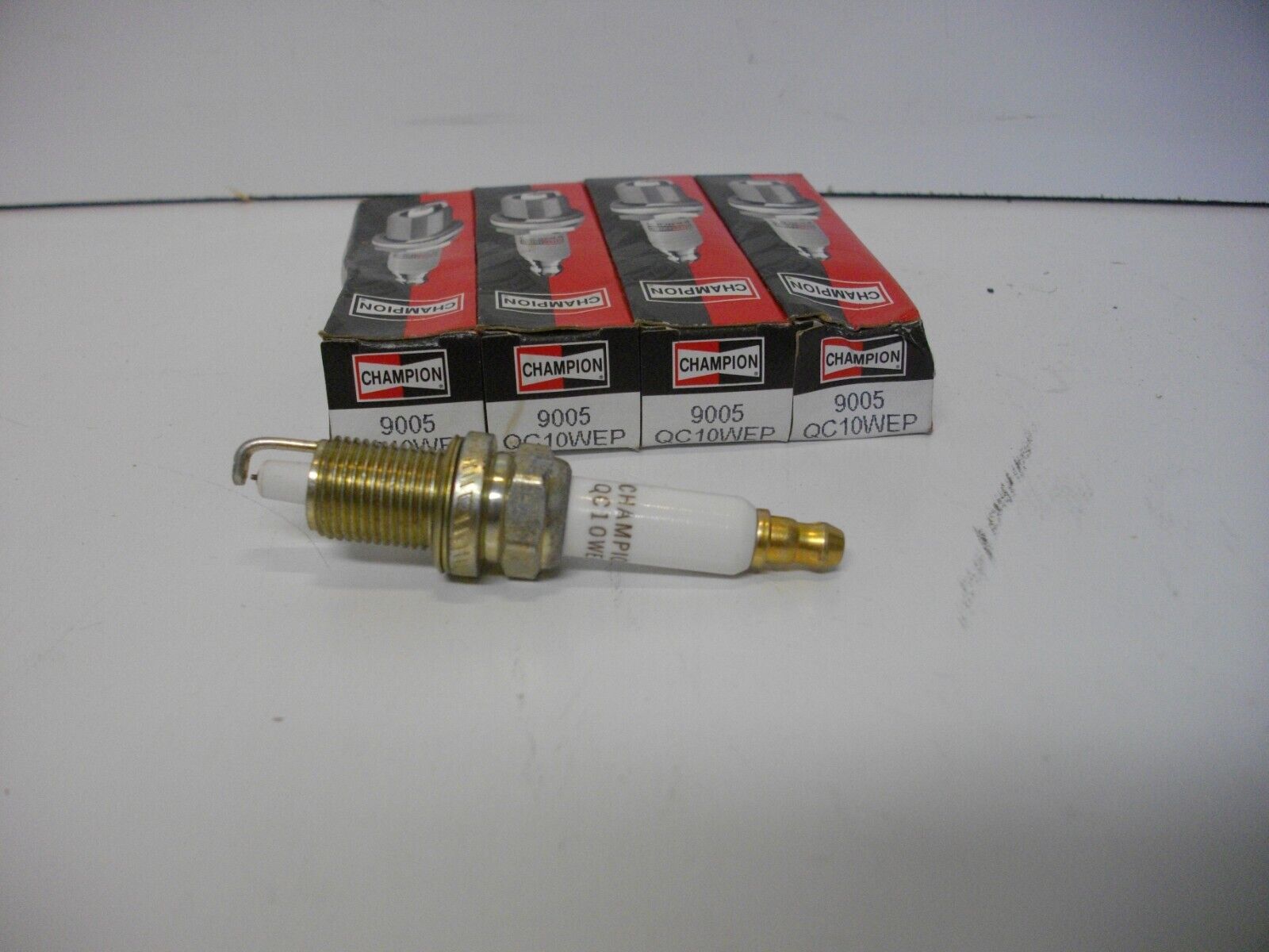 Champion Iridium Spark Plug QC10WEP / 9005 pack of 4 each