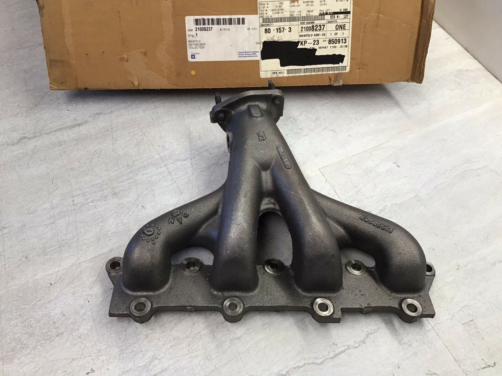1999-2000 Saturn S OEM Exhaust Manifold Assembly GM 21008237