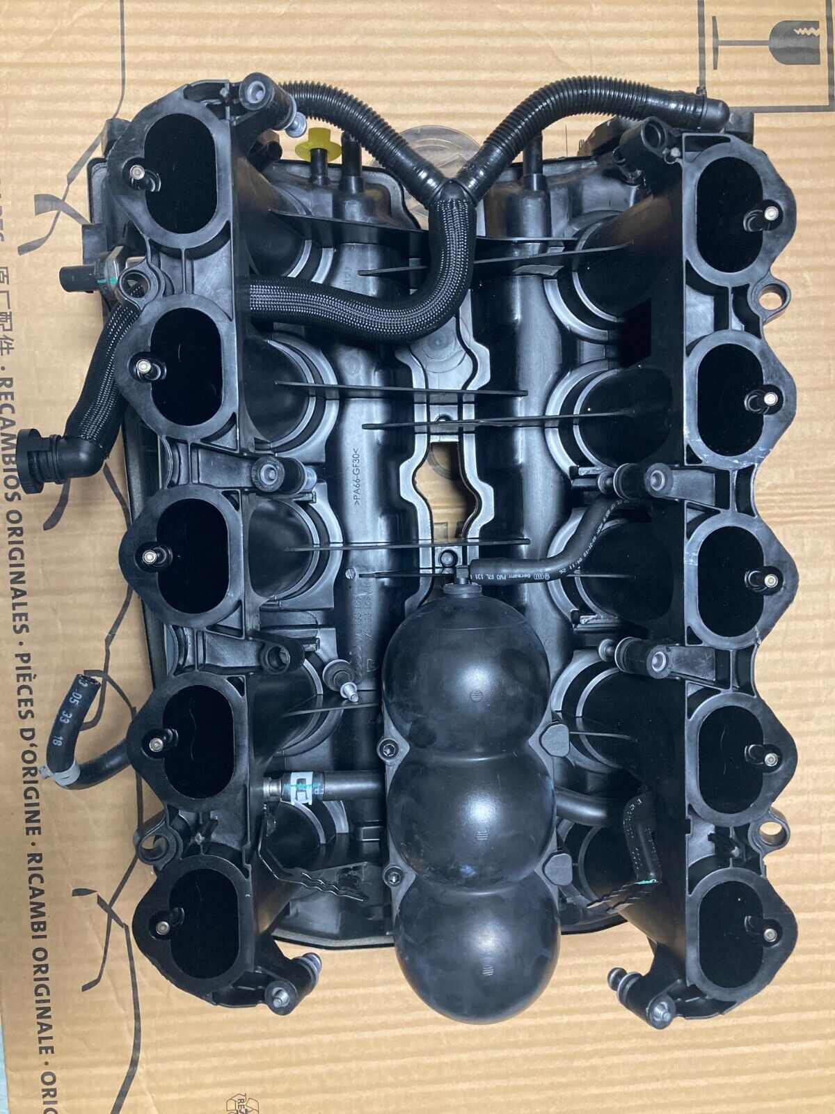 Lamborghini Huracan V10 5.2 Intake manifold upper part Gold 07L133185AH
