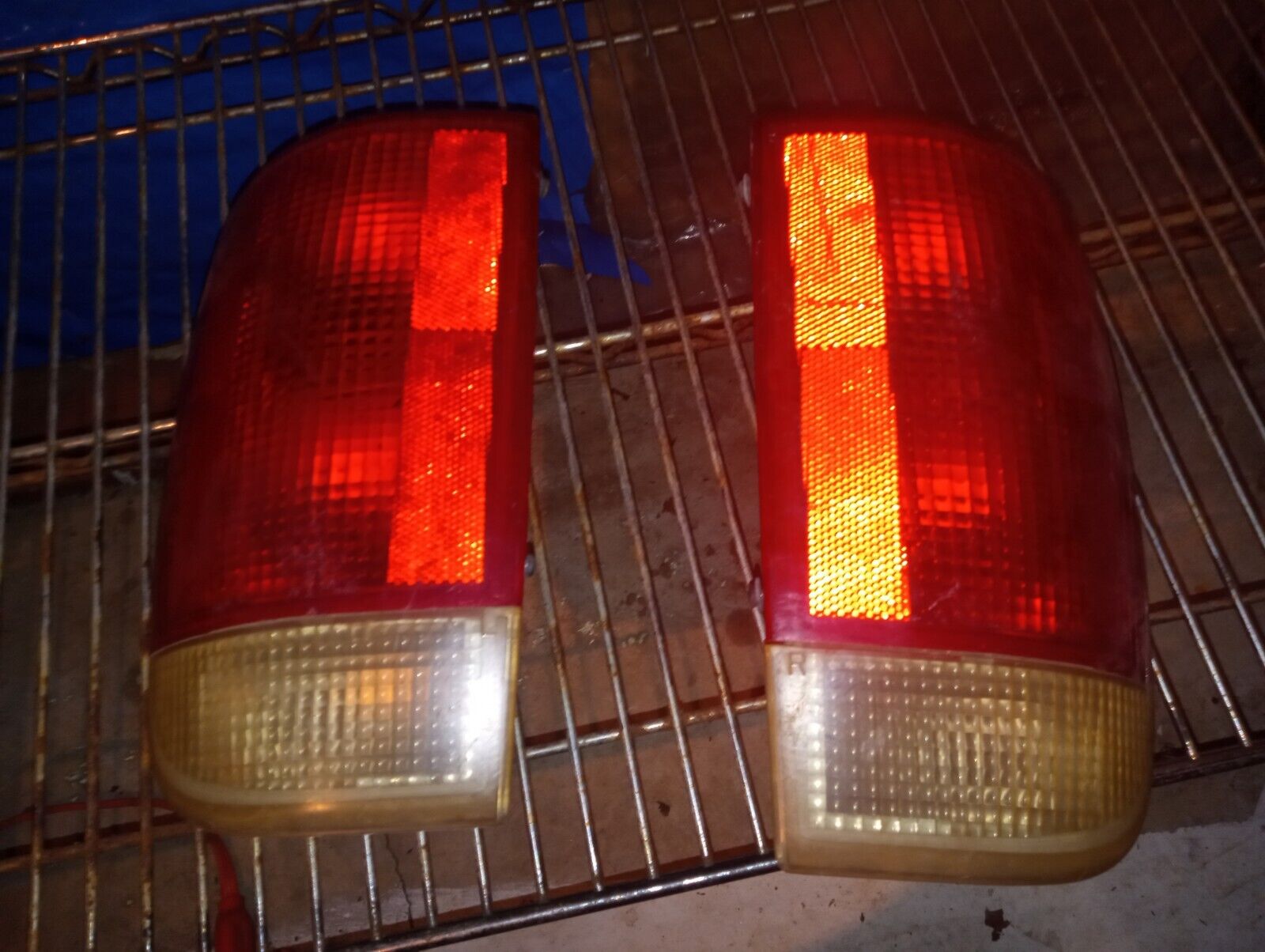 Set of 2 Tail Light For 95-2001 Chevrolet Blazer LT LH & RH