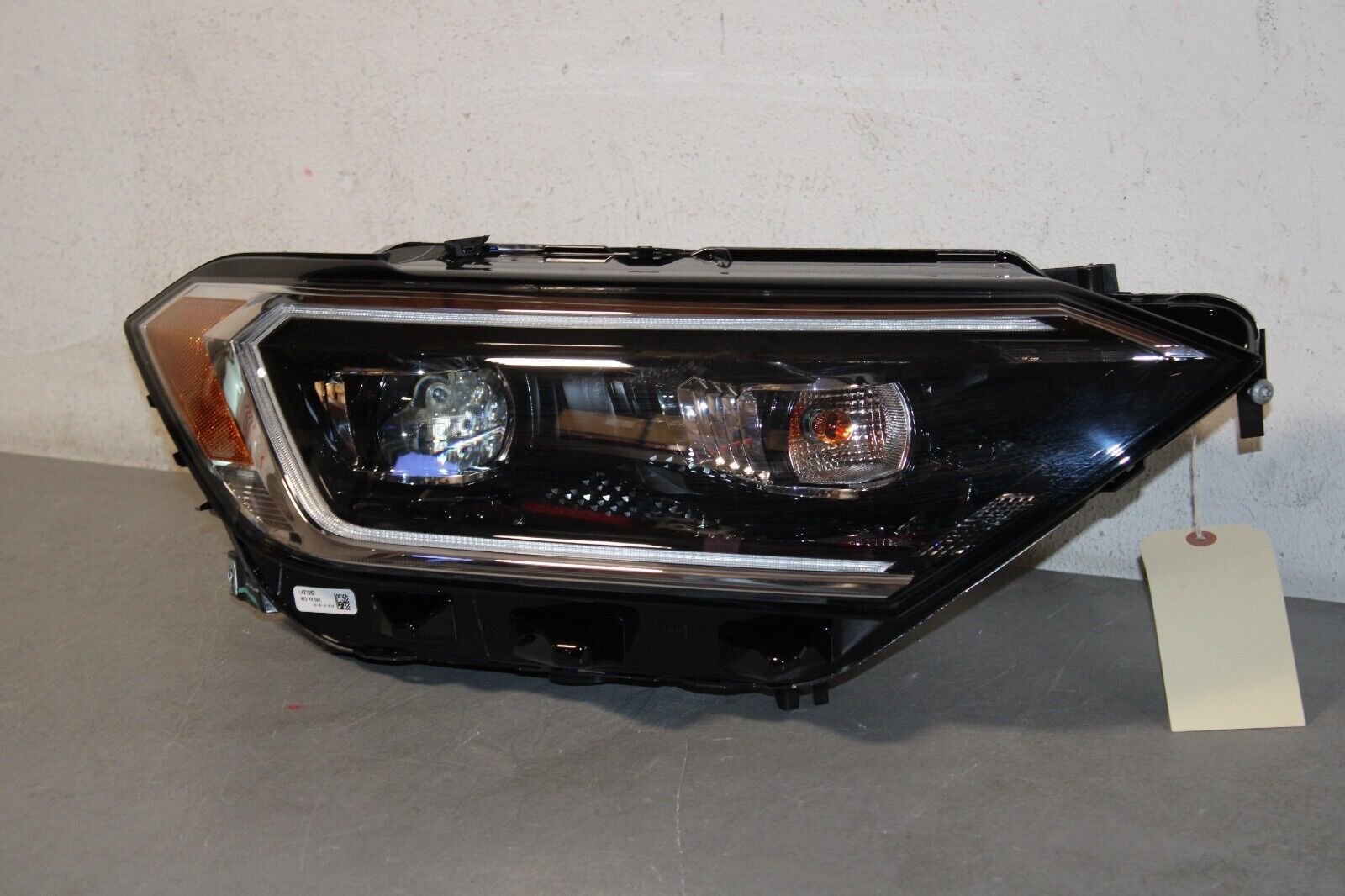 2019 2021 VOLKSWAGEN JETTA RIGHT SIDE HEADLIGHT WITH LED OEM