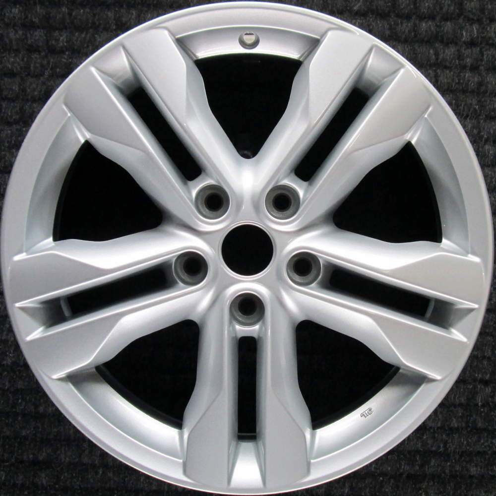 Nissan Rogue Painted 17 inch OEM Wheel 2011 to 2015