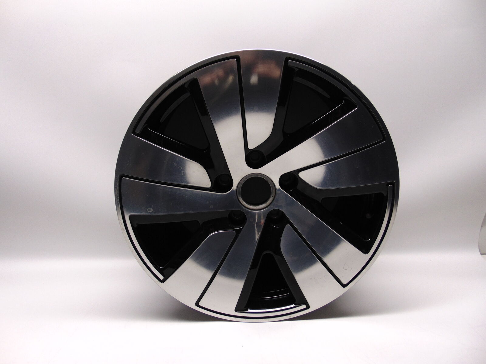 Genuine Porsche Taycan Single Rear Black Diamond Cut Aero Alloy Wheel 10J x 19\