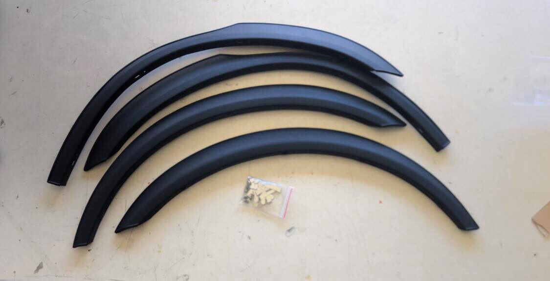 Carina E Black Fender Trims - Complete 4pack - Made in Italy