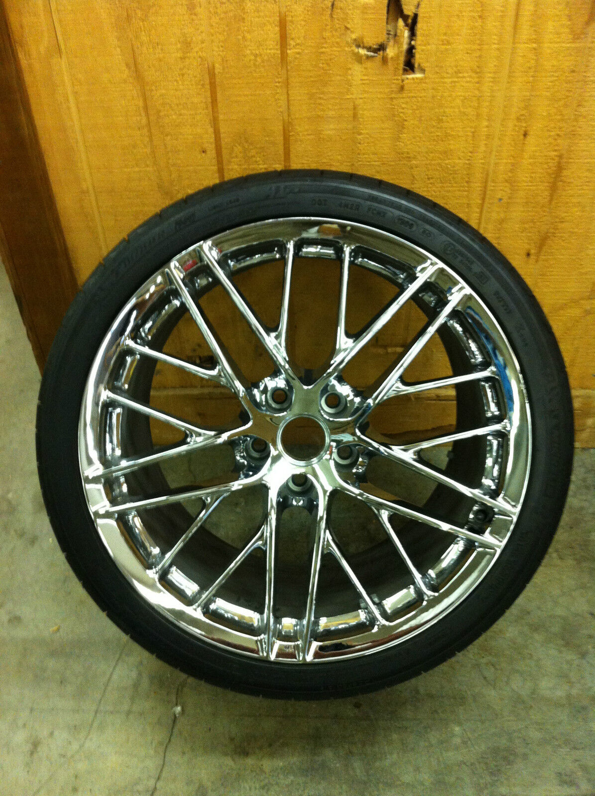 Corvette ZR1 Rear Wheel 20x12 With Tire 
