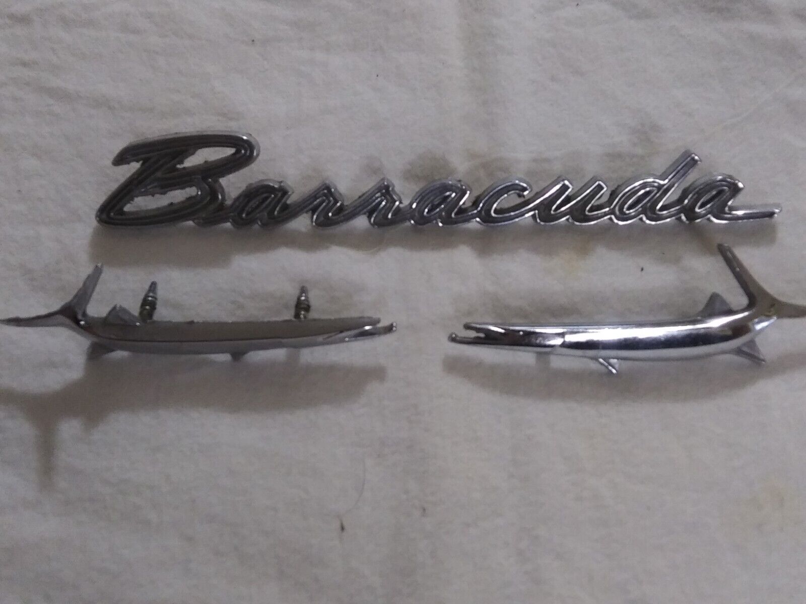 1967 68 Barracuda Fender Emblems Molar OEM
