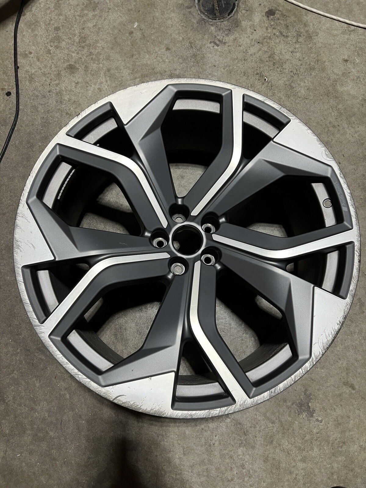 Audi RSQ8, Wheel 23x10-1/2 Alloy Titanium Finish, 2021-2022, 4M8601025AF READ