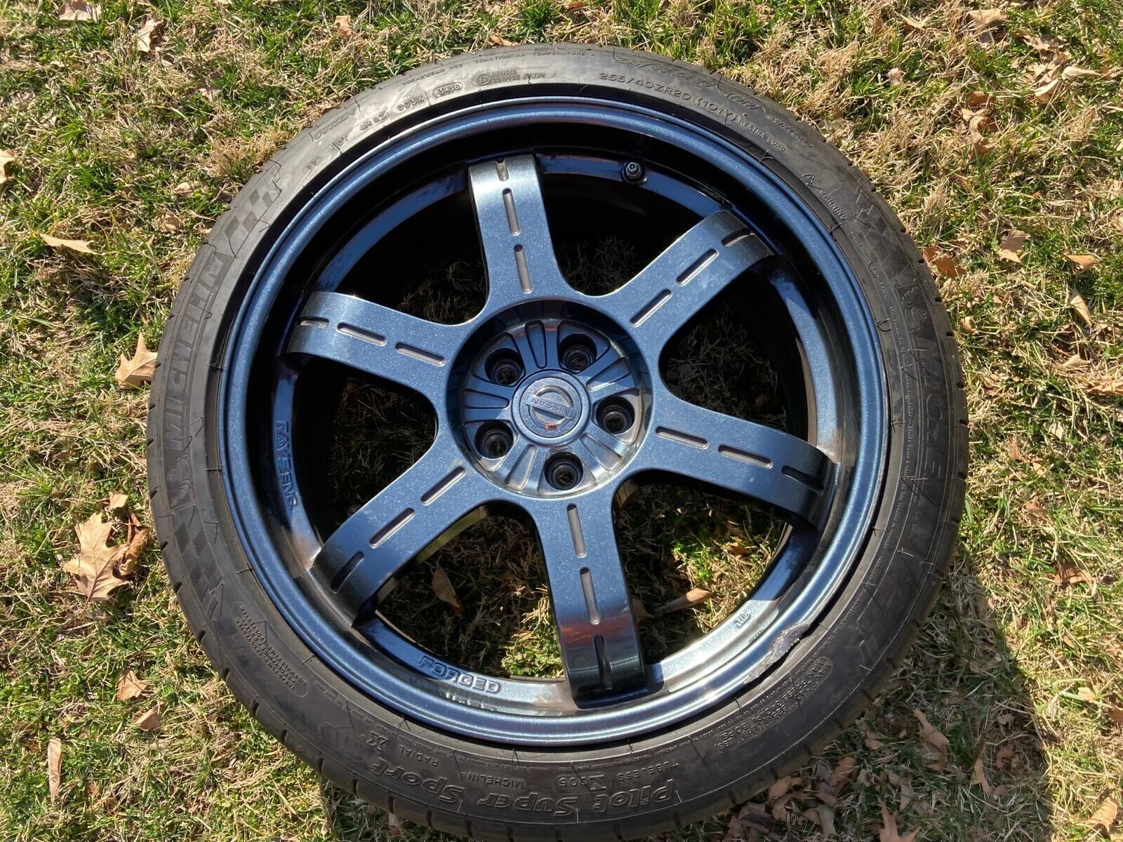 Nissan GTR Black Edition FRONT Wheel. OEM Rays Eng Lightweight Rim. R35 G37 370z