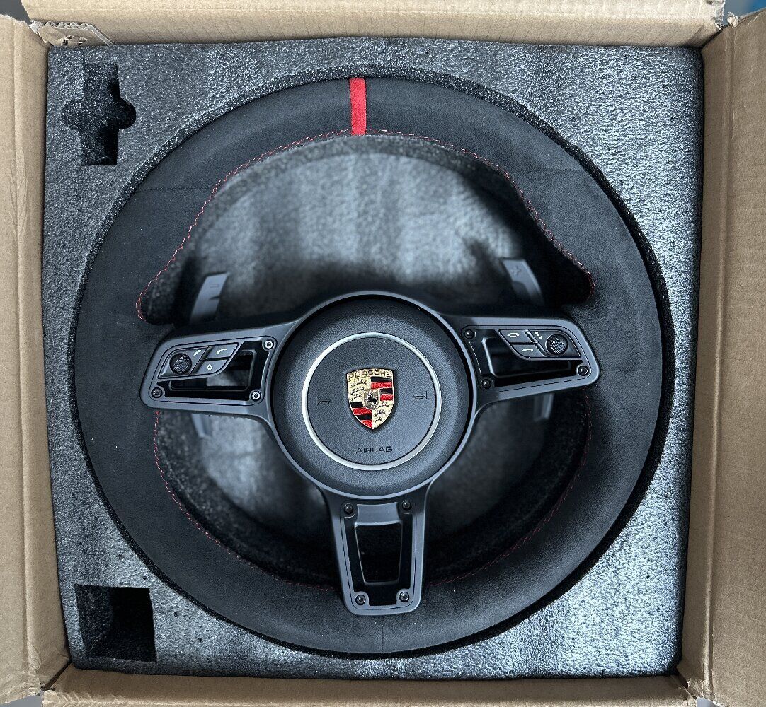 RARE BLACK MULTIFUNCTION Alcantara with Red Steering Wheel 991.2 911 718 Cayman