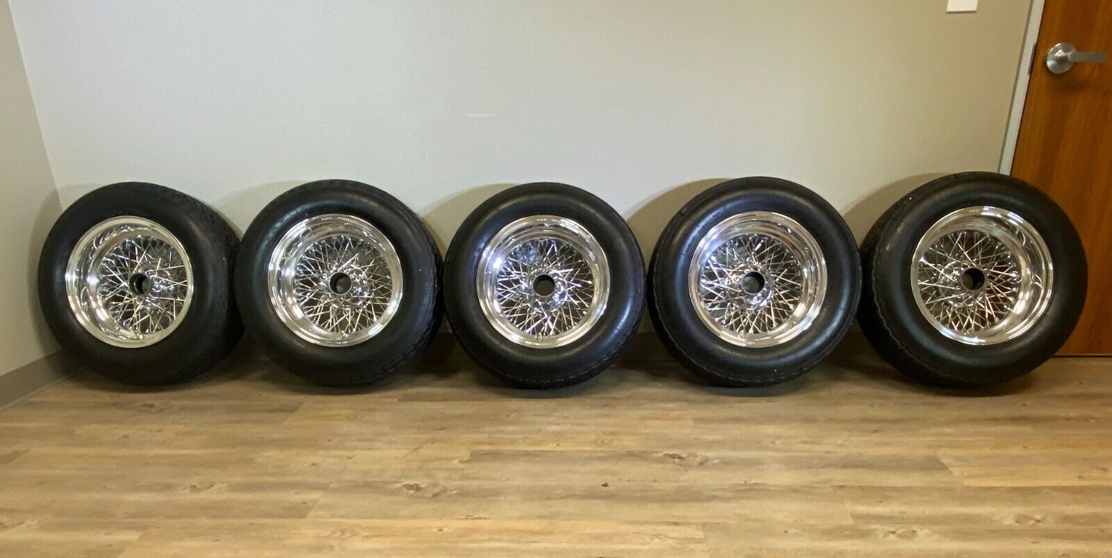 Borrani Wheels RW 3801, XWX Tires, Daytona  250 Lusso  250 SWB  250 GTO 330 GTC