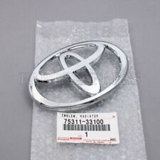 NEW GENUINE OEM TOYOTA 2002-05 FRONT GRILLE SILVER EMBLEM BADGE LOGO 75311-33100 picture