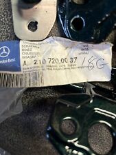 mercedes-benz Hinge A 210 720 00 37 picture