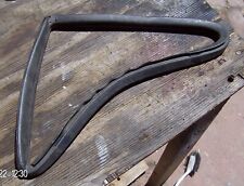 1955 1956 1957 PONTIAC & CHEVY 4DR SDN RIGHT 1/4 WINDOW SEAL RUBBER NOS GM picture