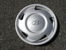 One factory 1992 Hyundai Scoupe 14 inch hubcap wheel cover picture